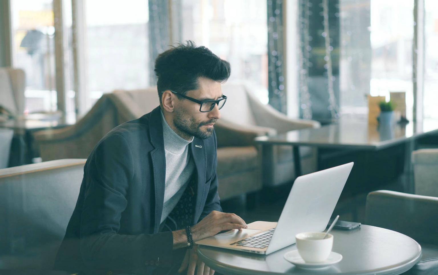 Praktyczne zadania budżetowe podczas warsztatu online z analizą rzeczywistych danych finansowych